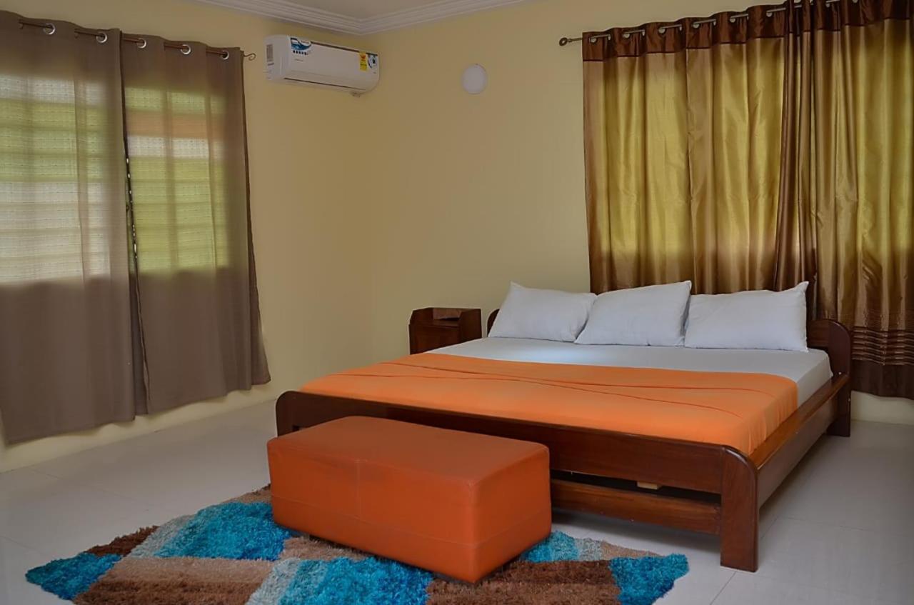 Hotel Loreto Cape Coast Dış mekan fotoğraf
