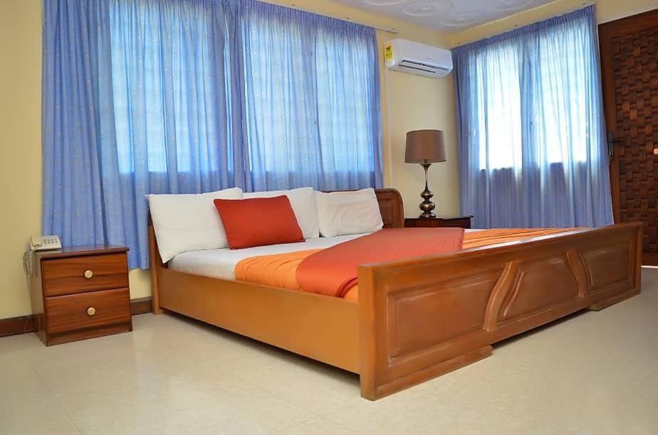 Hotel Loreto Cape Coast Dış mekan fotoğraf