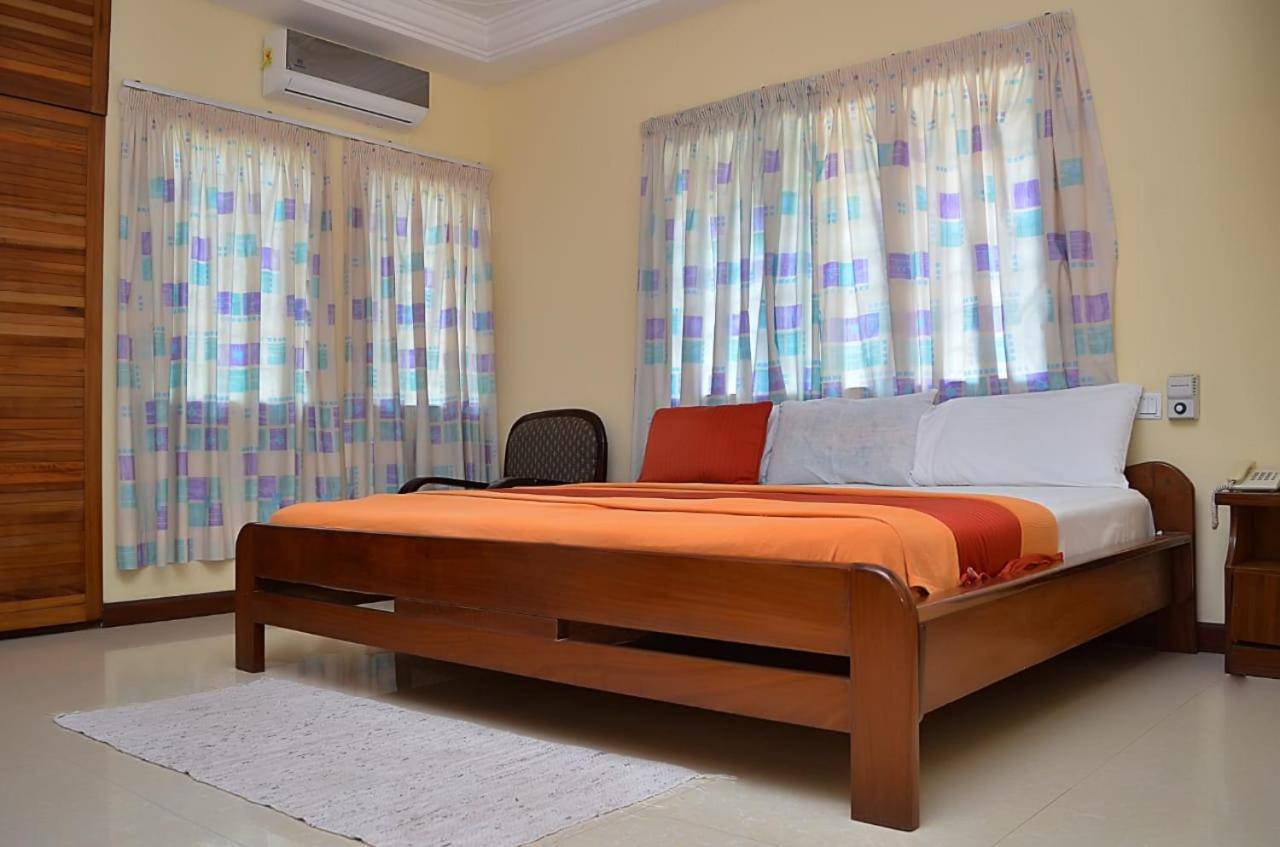 Hotel Loreto Cape Coast Dış mekan fotoğraf