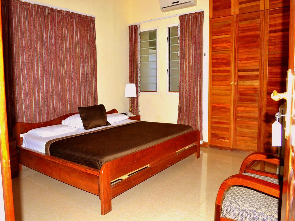 Hotel Loreto Cape Coast Dış mekan fotoğraf