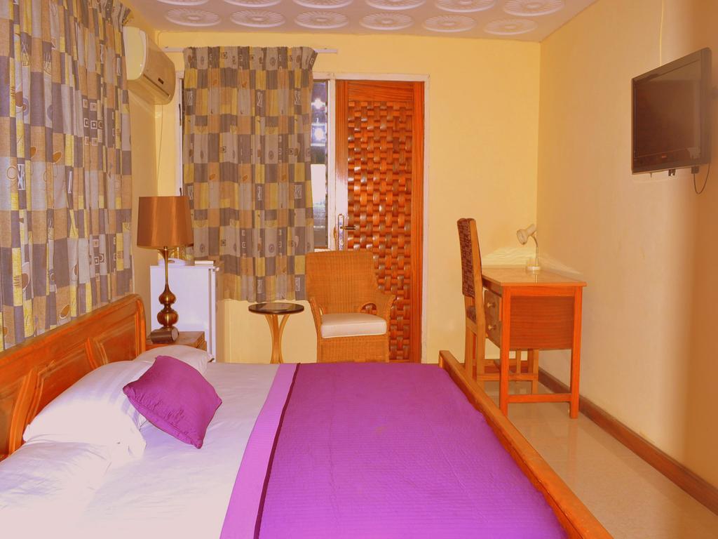 Hotel Loreto Cape Coast Dış mekan fotoğraf